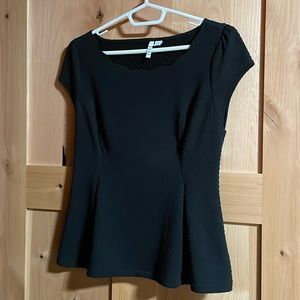 Elle dressy top Size S